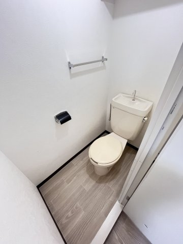 大阪市都島区都島本通５丁目の賃貸マンションのトイレ