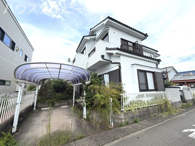 一宮市開明西出中古住宅築36年！お車スペース2台可能！玄関吹き抜けで開放的！北東角地！の外観|一宮市開明西出中古住宅築36年！お車スペース2台可能！玄関吹き抜けで開放的！北東角地！