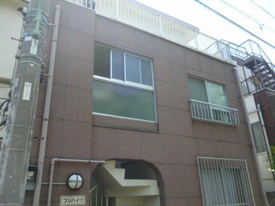 【エントランス】 | フジハイツ | 建物の内部です