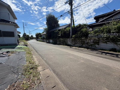 【前面道路含む現地写真】 | 古河市諸川 カーポート付き　4DK