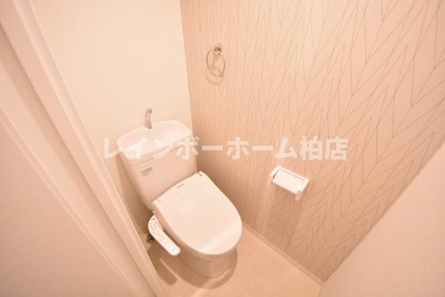 担当エリアのルームアドバイザーが直接対応いたしますのトイレ|落ち着いた色調のトイレです