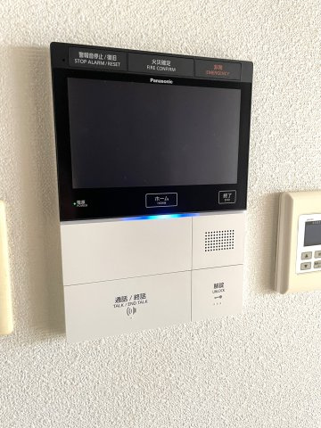ルネサンスプレミアム・サイトの防犯設備|モニター付インターフォン