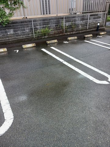 レジデンスＹＡＳＵの駐車場