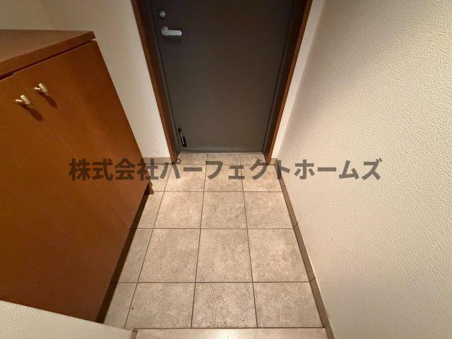 セザール枚方公園の玄関|落ち着いた玄関です
