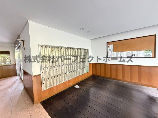 セザール枚方公園のロビー|毎日通るロビーはこのようになっています
