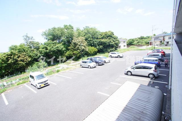グリーンハイツＭの駐車場