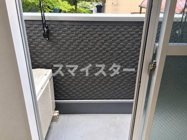 千葉市中央区亀岡町のアパートのバルコニー