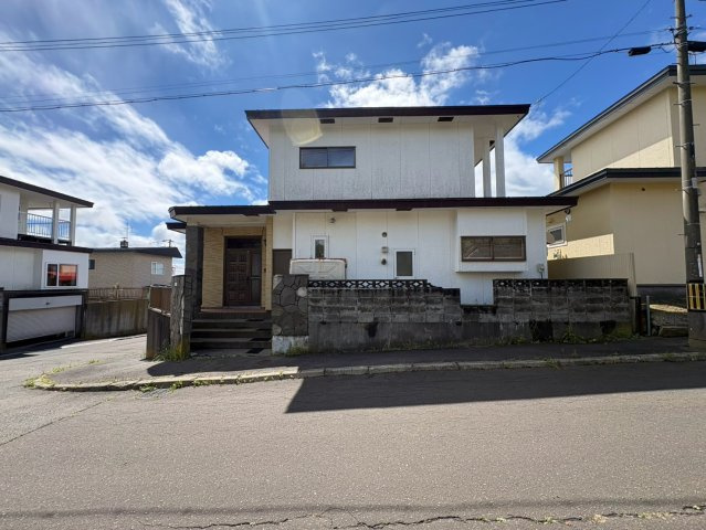 桜ヶ岡1丁目9-14貸家の外観