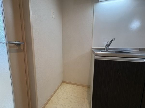 足立区西綾瀬３丁目のアパートのキッチン