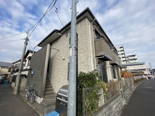 足立区西綾瀬３丁目のアパートの外観