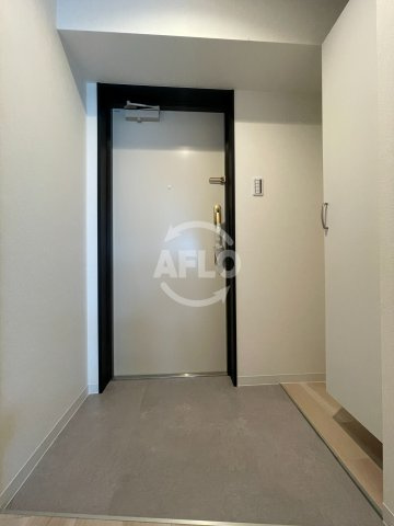 MAISON PREMIER UMEDA NORTH　豊崎東小学区の玄関|MAISON PREMIER UMEDA NORTH　玄関