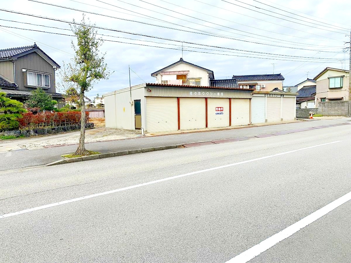 上小泉 車庫・倉庫