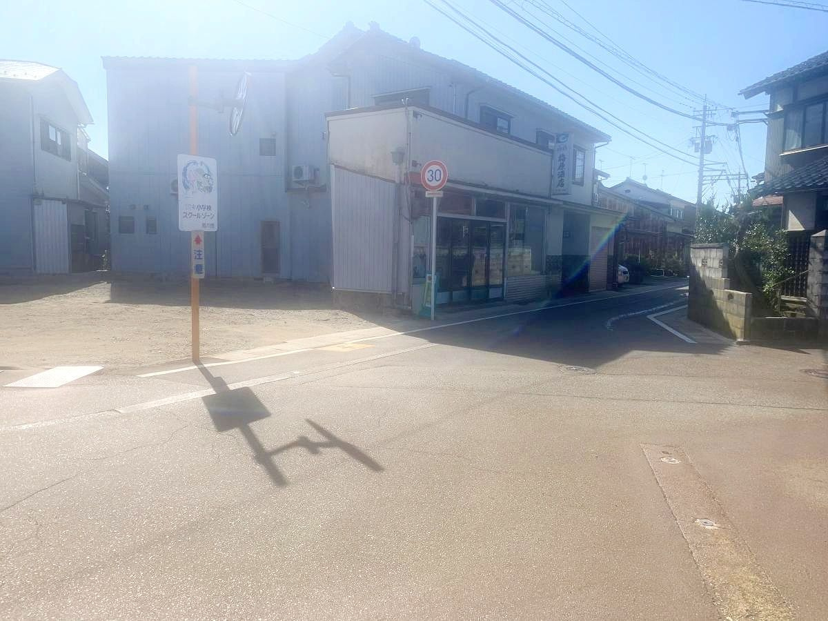 売地№312 田中町の前面道路含む現地写真