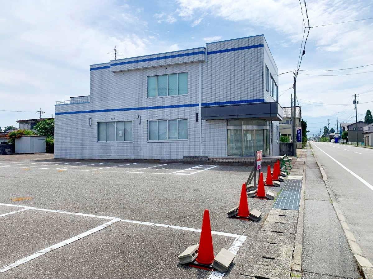 上小泉 売店舗・事務所の外観