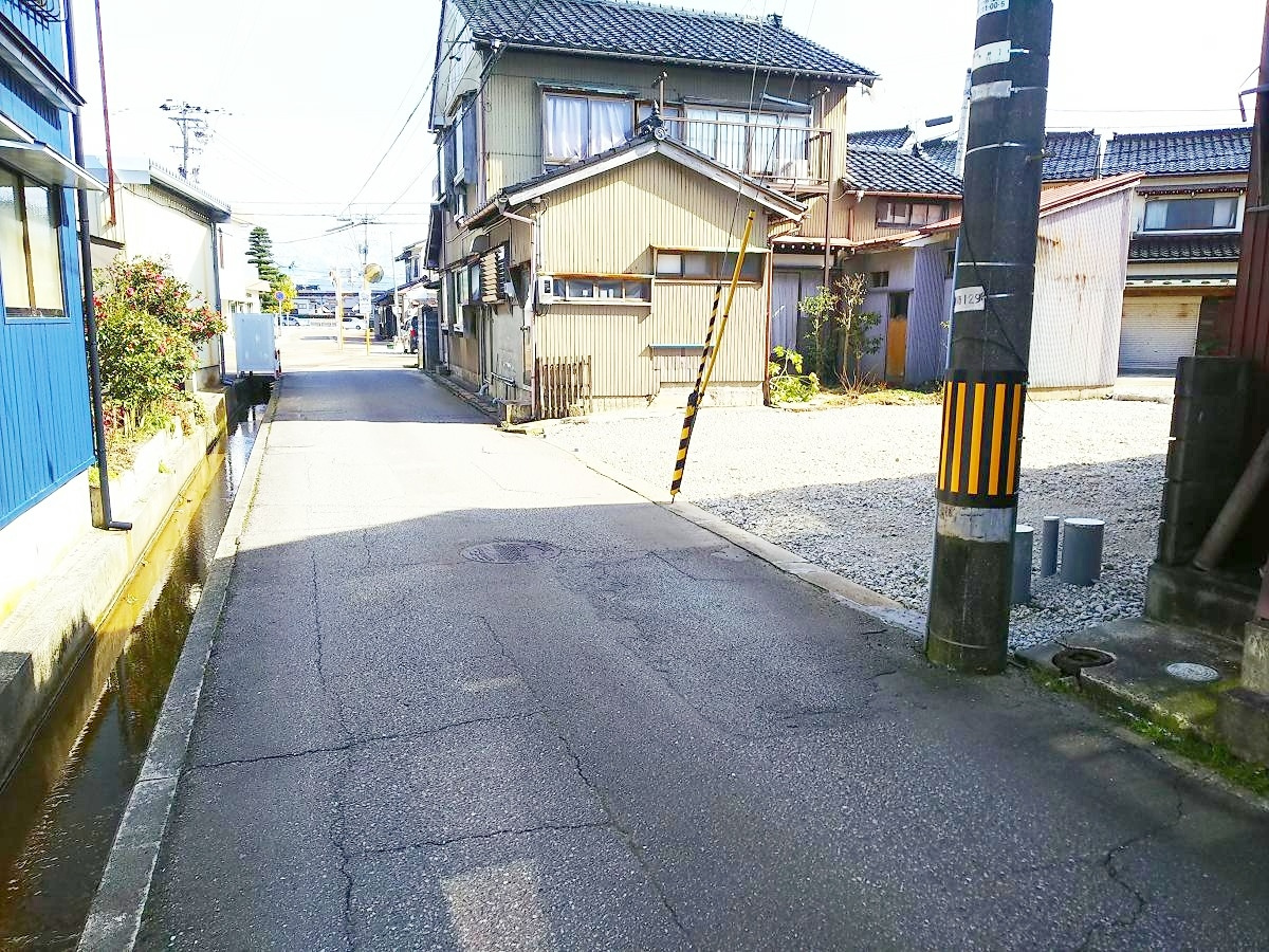売地No.308田中町の前面道路含む現地写真