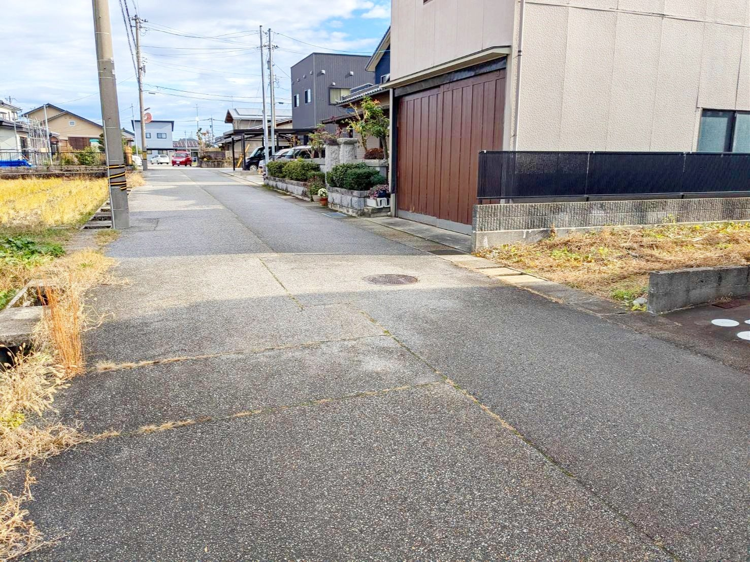 売地No.603 柳原の前面道路含む現地写真