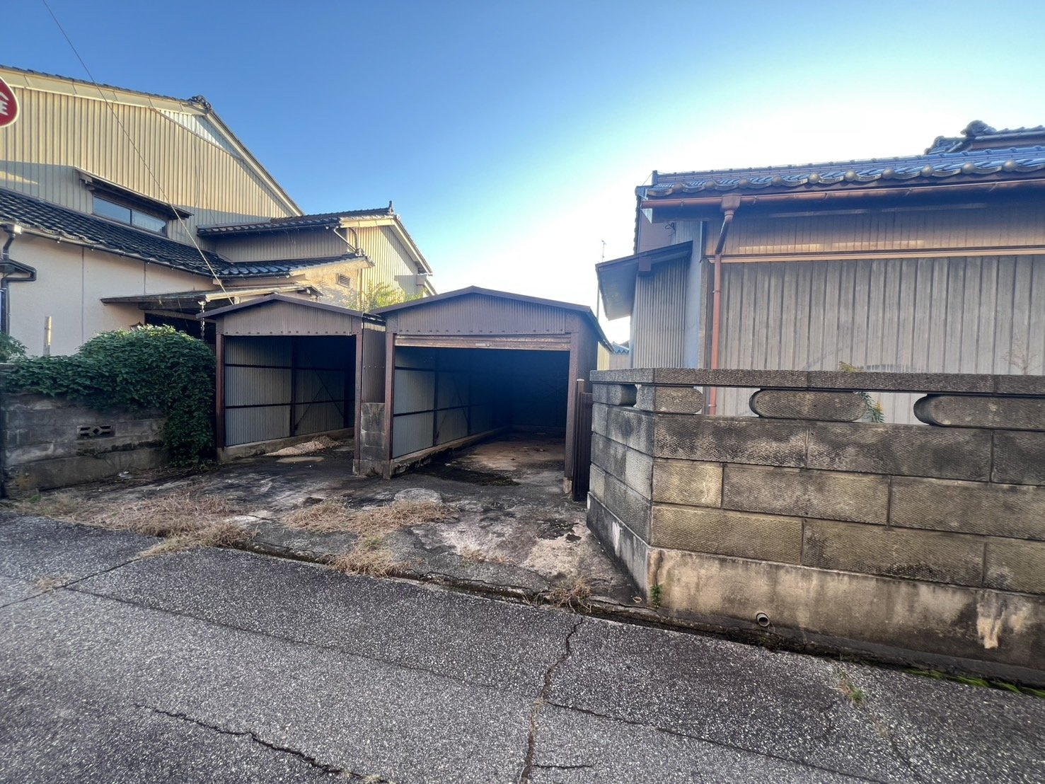 常盤町　売家の駐車場