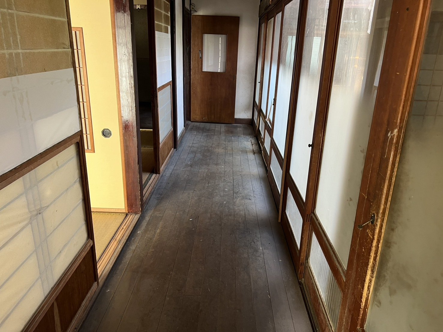 七口 中古住宅の内装