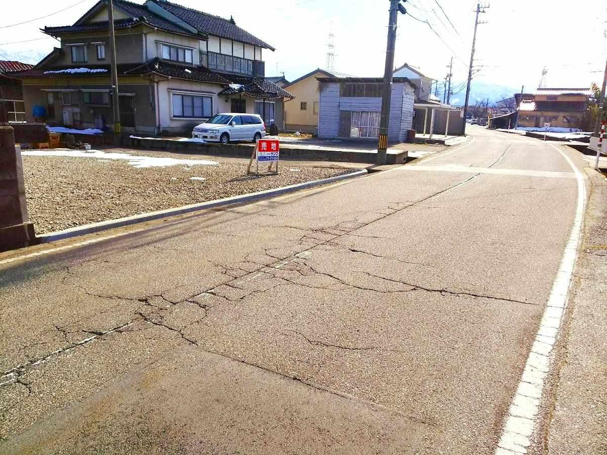売地No.110上市町大永田の前面道路含む現地写真