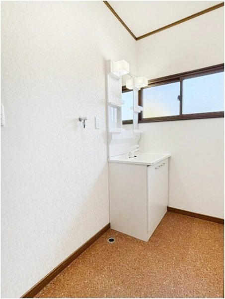 有金 中古住宅の独立洗面台