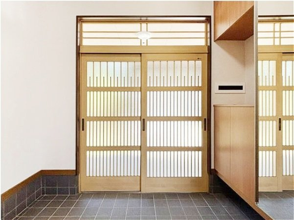 有金 中古住宅の玄関