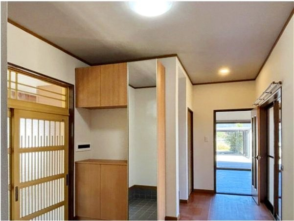 有金 中古住宅の玄関