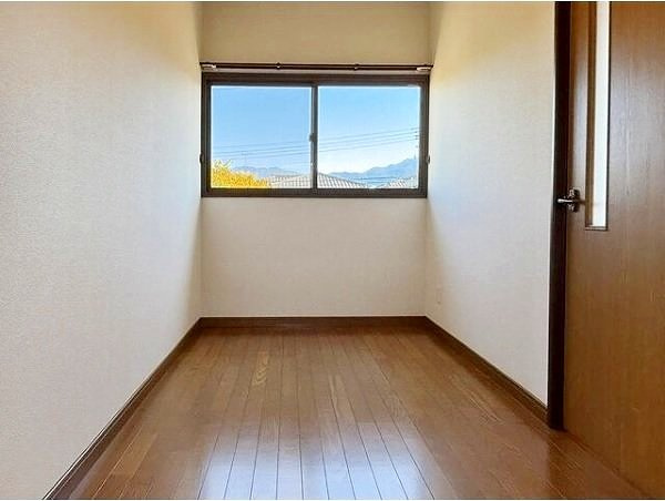 有金 中古住宅の洋室