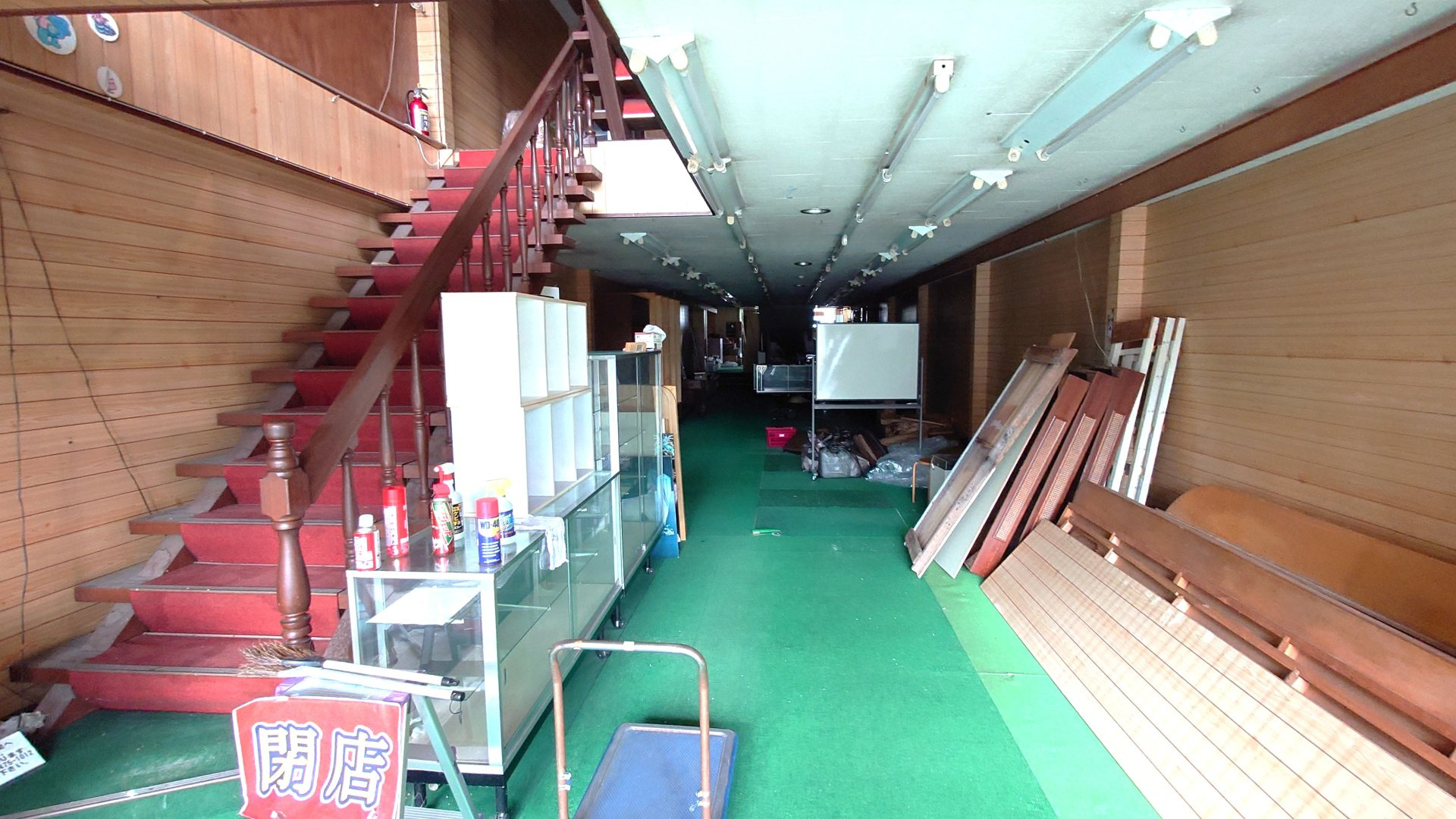 下小泉町 売店舗・倉庫の内装