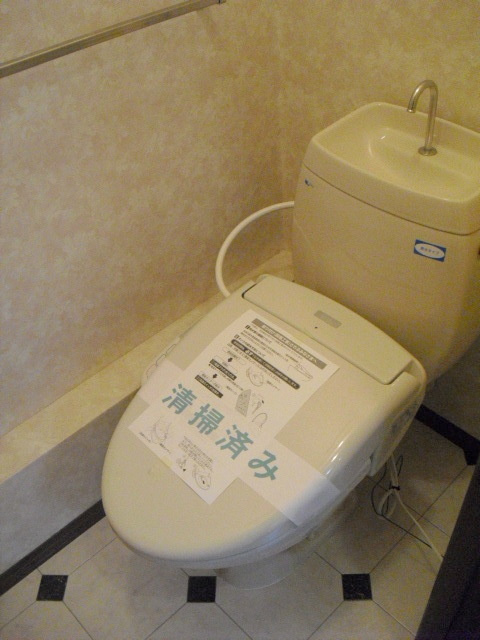 シティハイム　三立ハイツＢのトイレ|トイレは嬉しい温水洗浄便座