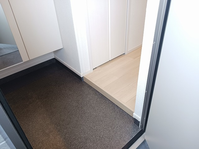 シャルール伏屋の玄関