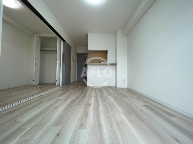 MAISON PREMIER UMEDA NORTH　豊崎東小学区の居間・リビング|MAISON PREMIER UMEDA NORTH　リビング