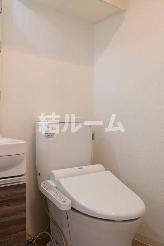 豊島区池袋本町４丁目の賃貸マンションのトイレ