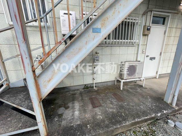 海老名市東柏ケ谷１丁目のアパートのエントランス