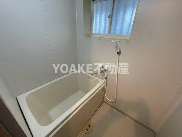 海老名市東柏ケ谷１丁目のアパートの浴室