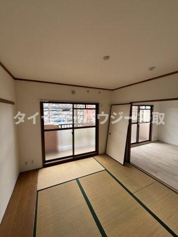 シャトレー千葉寺の和室
