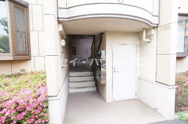 シャトレー千葉寺のエントランス