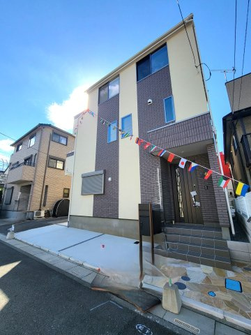 川口市安行領根岸　東南角地新築戸建