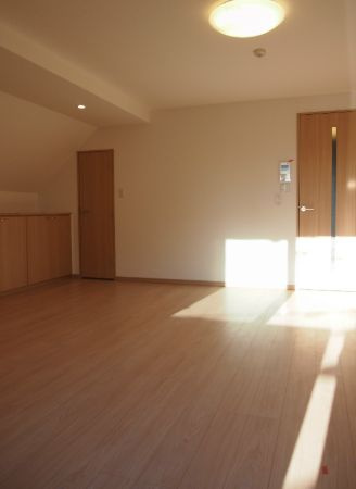 【居間・リビング】ルーブル旗の台弐番館