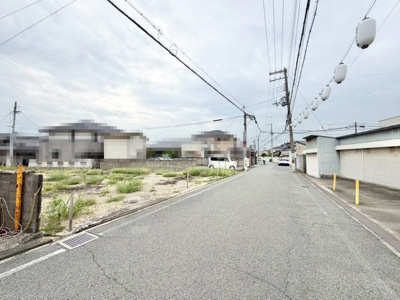 【前面道路含む現地写真】 | 取石２丁目　売土地 | 現況更地につき解体費用等かかりません♪住宅地としてご検討いただけます！