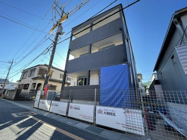 ジーメゾン西大宮のエントランス