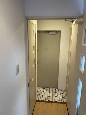 福岡市博多区博多駅南２丁目の賃貸マンションの玄関