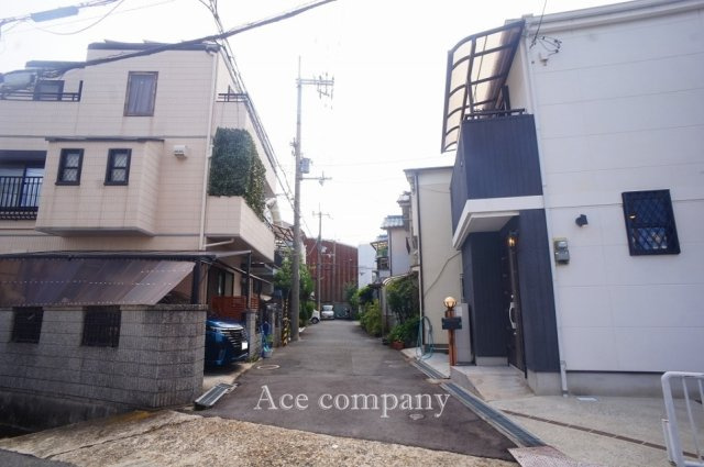 【前面道路含む現地写真】 | 八尾市久宝寺1丁目 | 北東角地☆【前面道路：東側幅員4ｍ×北側幅員約2.5ｍ】