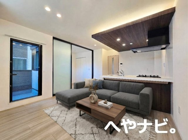 【居間・リビング】 | LIBRE　ONE | ※現況優先、家具等はAI加工によるイメージ画像です。