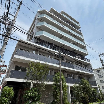 【外観】 | パークアクシス新宿西落合 | 鉄筋コンクリート造のがっちりとした建物。