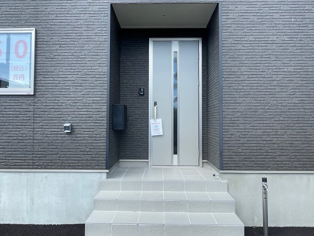 秋田市御野場　第9の玄関