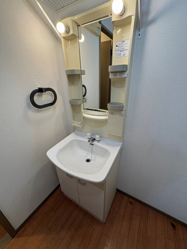 マノワールＫの洗面所|コンパクトで使いやすい洗面所