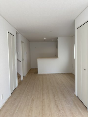 岩切第12新築売戸建住宅の居間・リビング