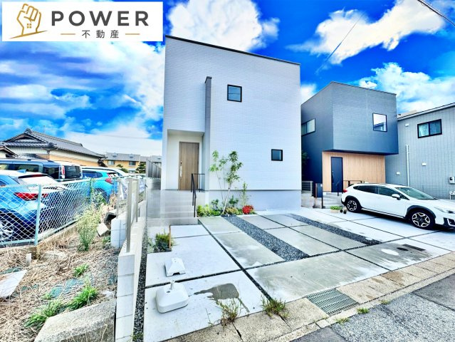 長久手市戸田谷3期の外観|落ち着いた色合いと上品な質感の外観は、家族の成長とともに永く愛せるデザインを実現しています。									
									