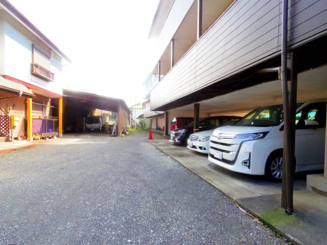 サンエルムの駐車場