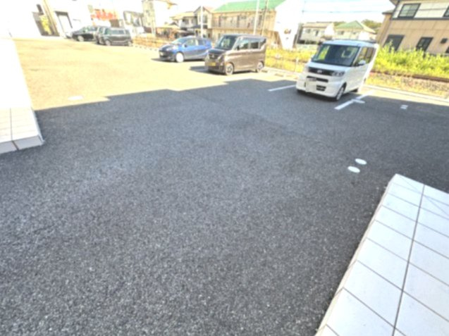 【駐車場】